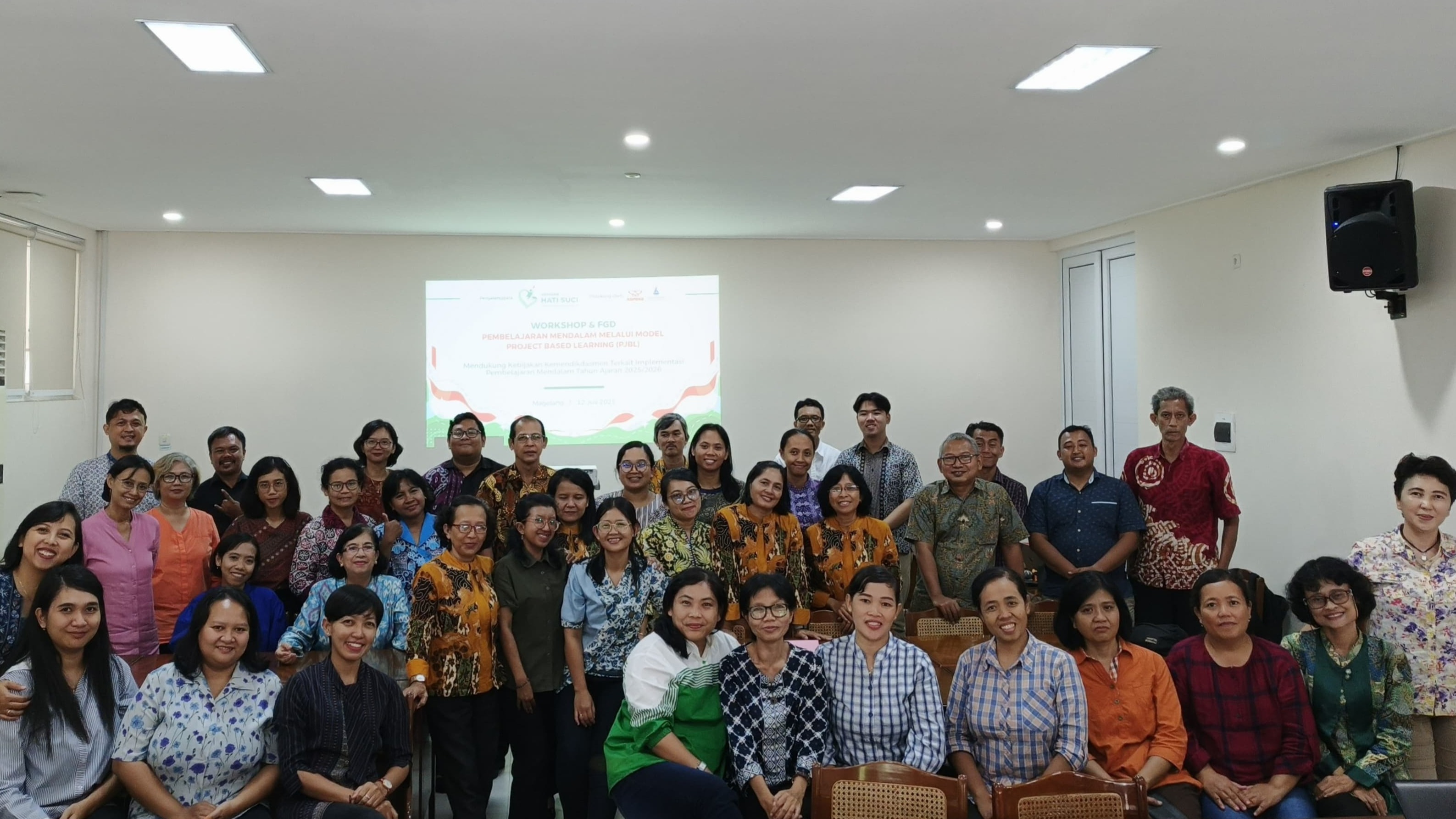 Workshop & FGD Batch I : Pemanfaatan Deep Learning dan Kecerdasan Buatan (AI) dalam Pembelajaran bersama Kupuku Indonesia